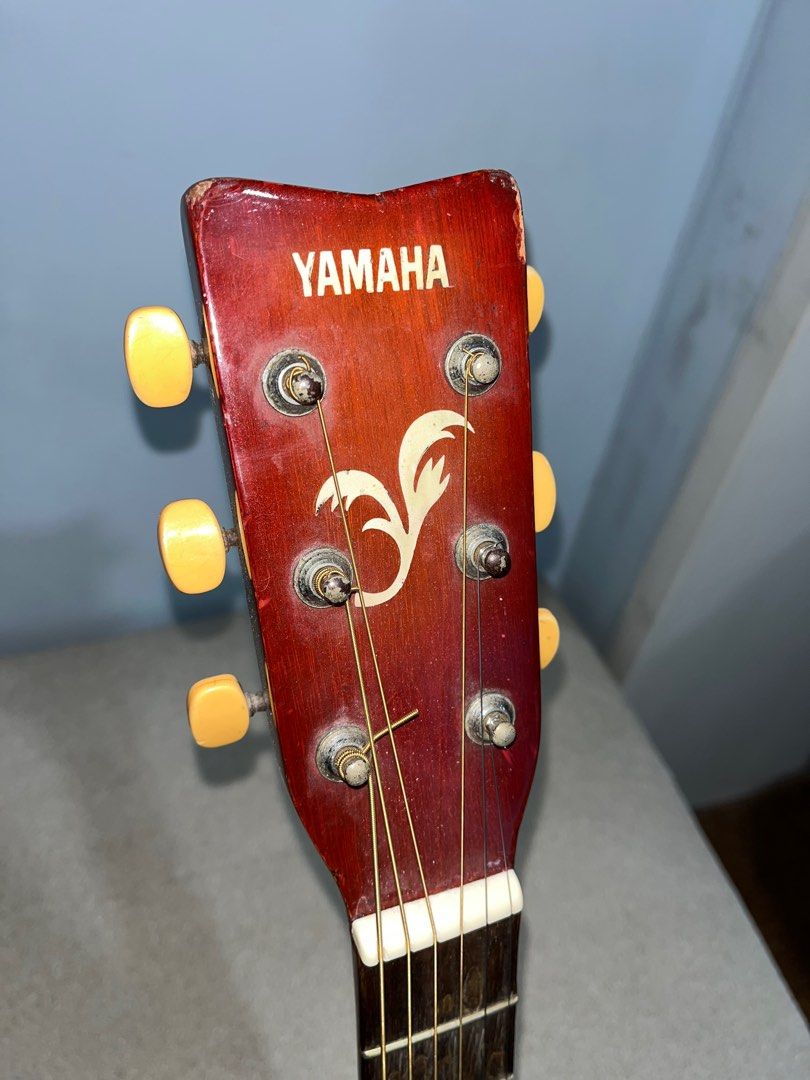 Gitar Akustik Yamaha FG 300