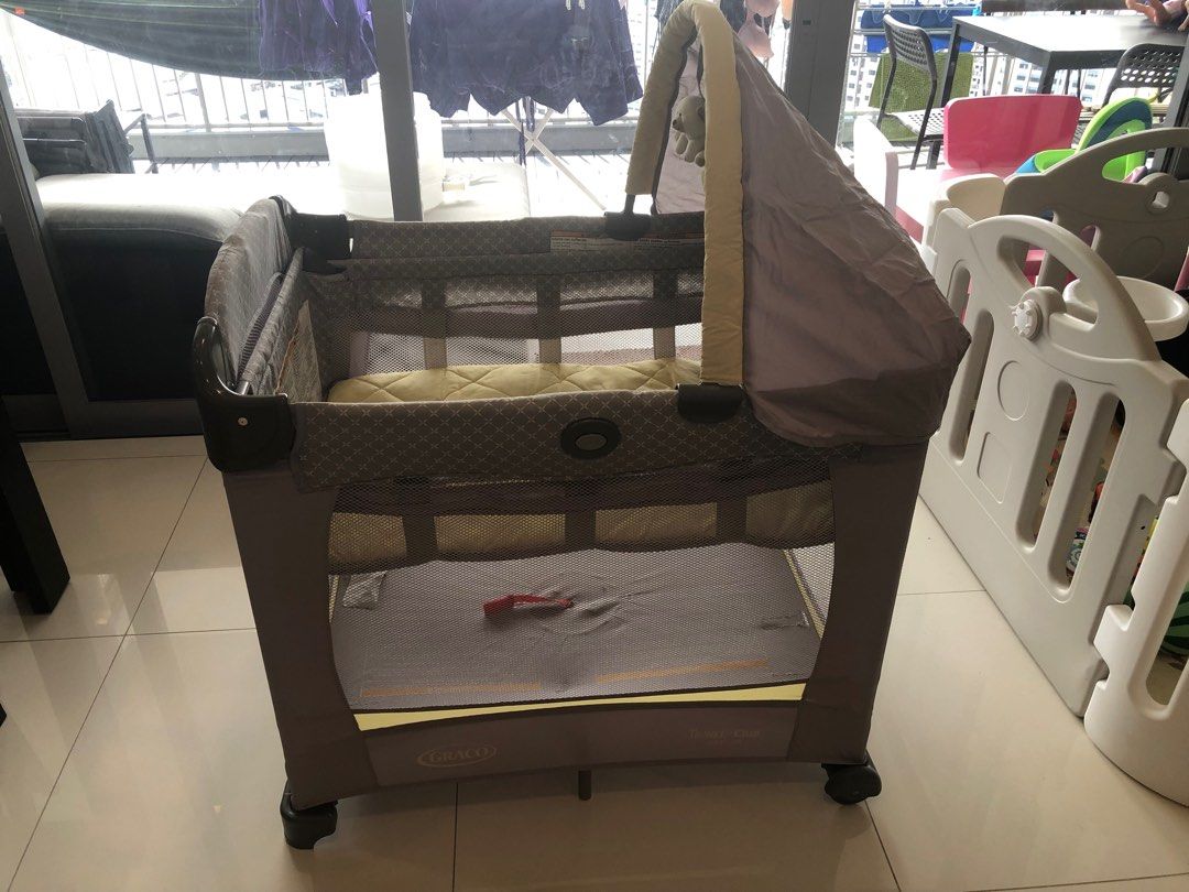 Graco foldable travel cot, Babies & Kids, Baby Nursery & Kids Furniture ...