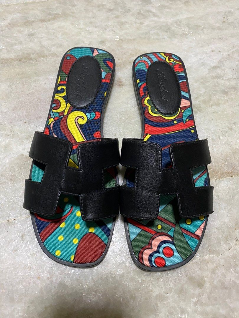 H hotsell shaped sandals