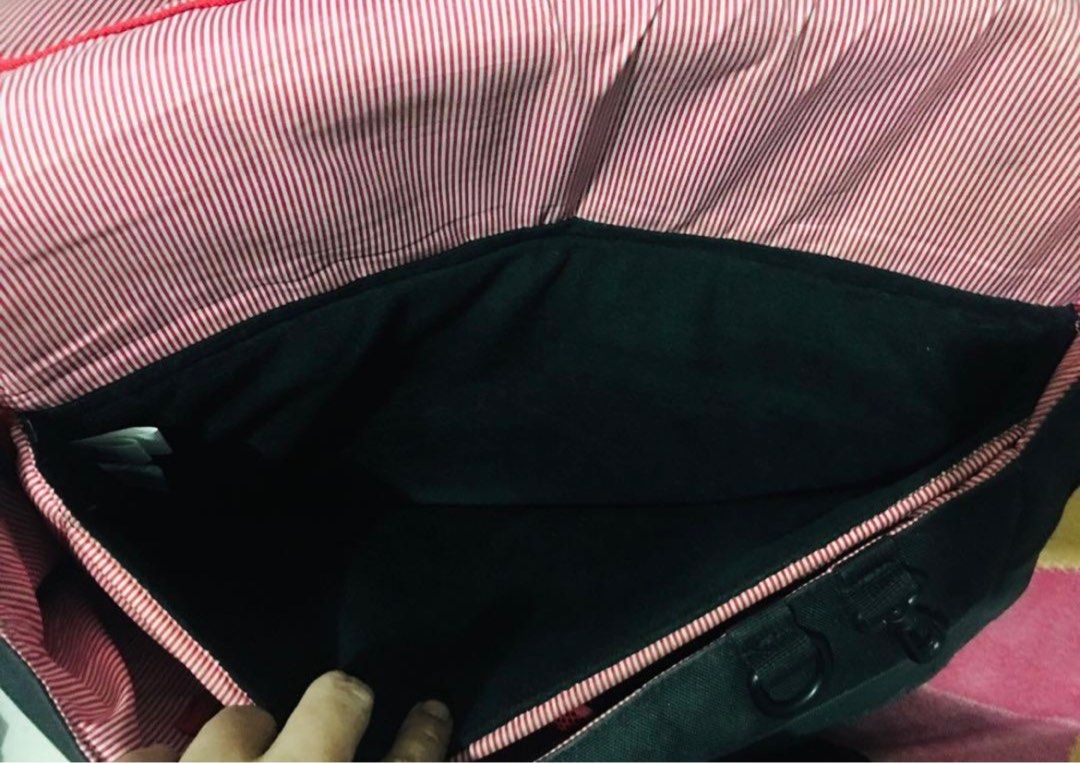 Herschel pop quiz messenger bag, Men's Fashion, Bags, Sling Bags on