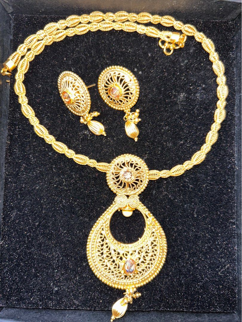 Gold kundan on sale set with price