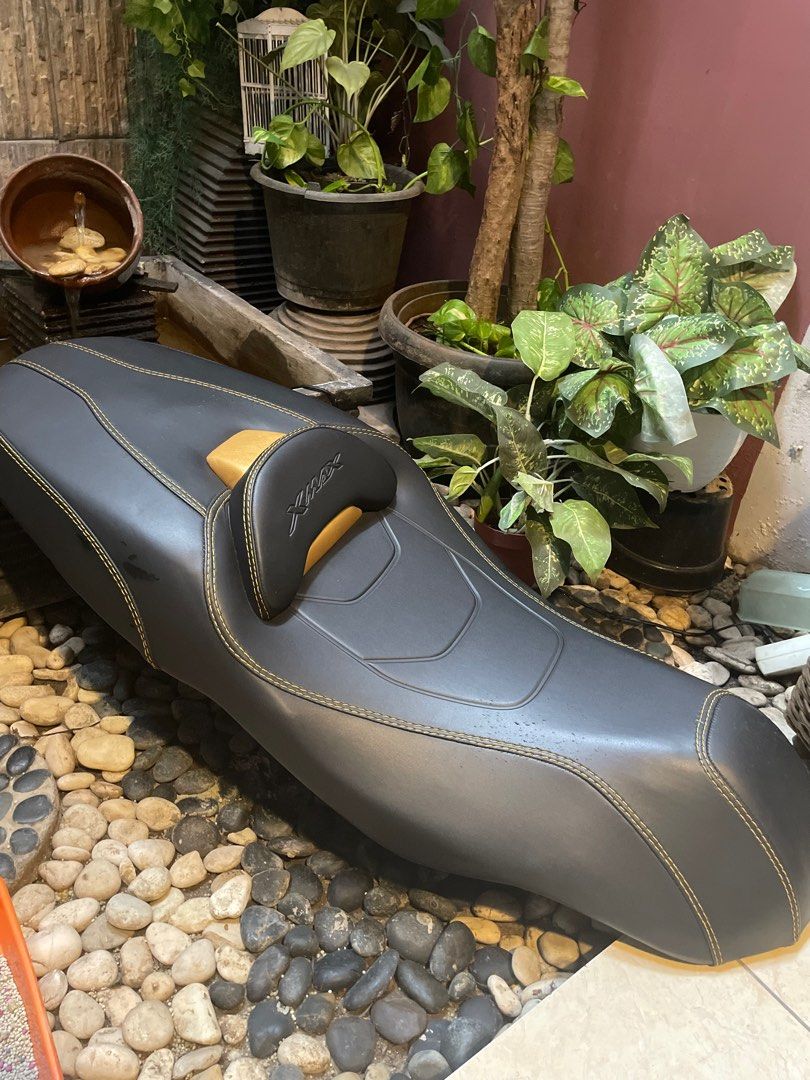 Jok XMAX kulit mbtech model eropa, Auto Accessories on Carousell