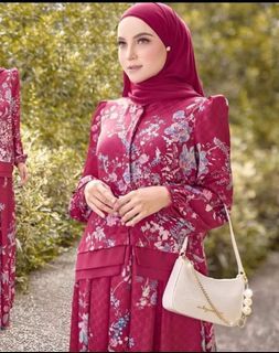 LEEYANARAHMAN HYDRANGEA KUNTEUM NEW WITH TAG (FUSHIA) SIZE XL