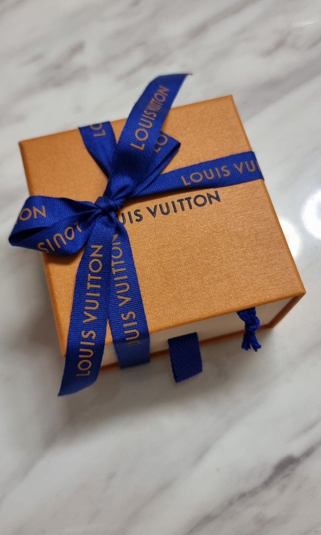 Genuine Louis Vuitton ~ Blooming Supple Gold Tone Logo Charm Bracelet ~  7.5in