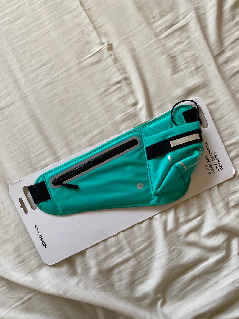 Miniso Sport Waist Bag, Fesyen Pria, Aksesoris, Lainnya di Carousell