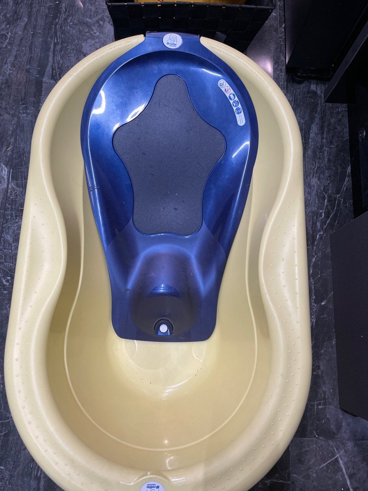 Mothercare Baby bath tub with infant sliding seat, Babies & Kids