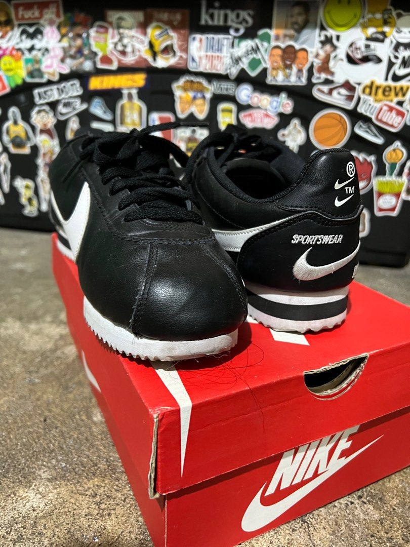 swooshless nike cortez