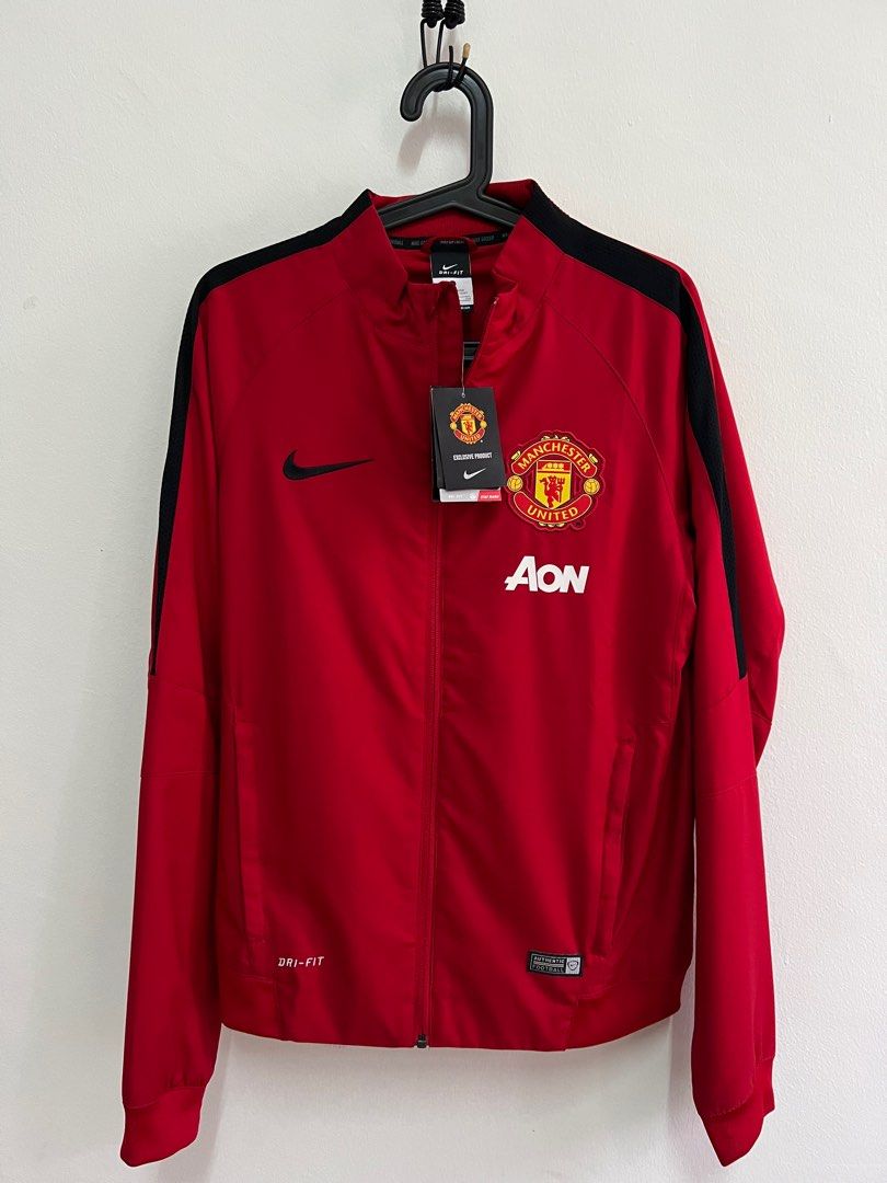 Nike Manchester United Jacket, Men's Fashion, Activewear on Carousell