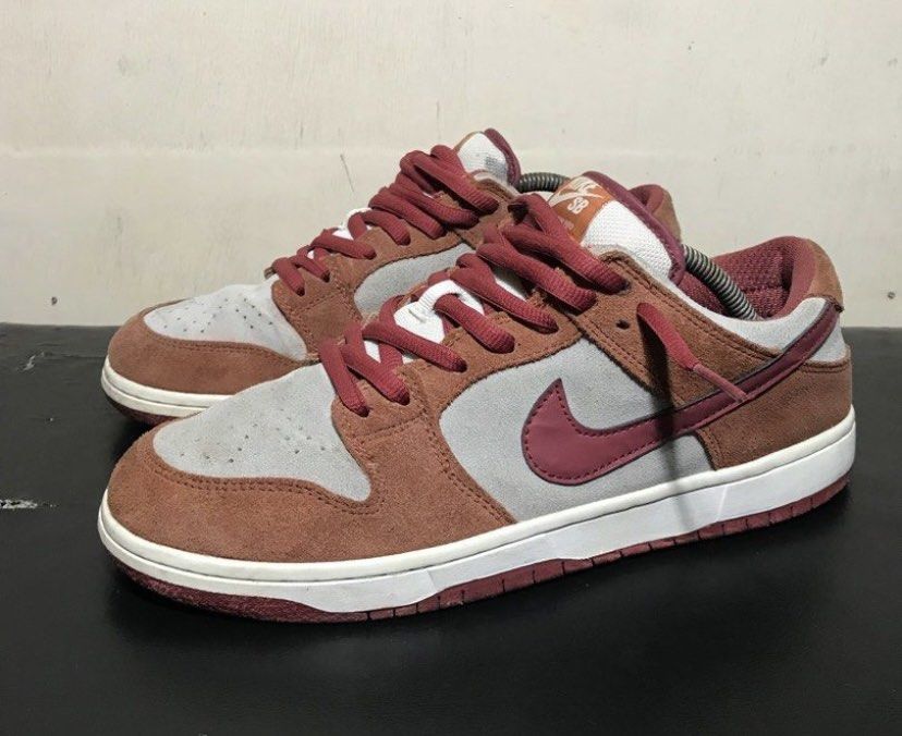 Sb dunk dark on sale russet