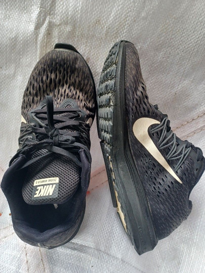 Nike zoom winflo clearance 5 black gold