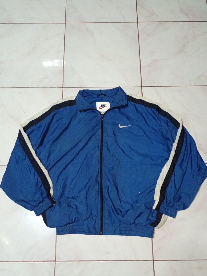 NIKE VINTAGE WINDBREAKER, Men's Fashion, Coats, Jackets and Outerwear