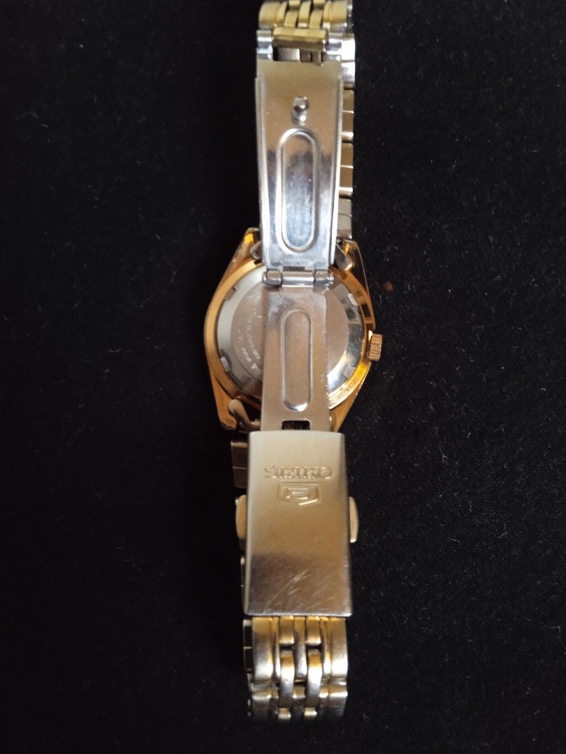 Original Seiko 5 Women's Watch Automatic 21 Jewels 4207-00X0, Women's  Fashion, Watches & Accessories, Watches on Carousell