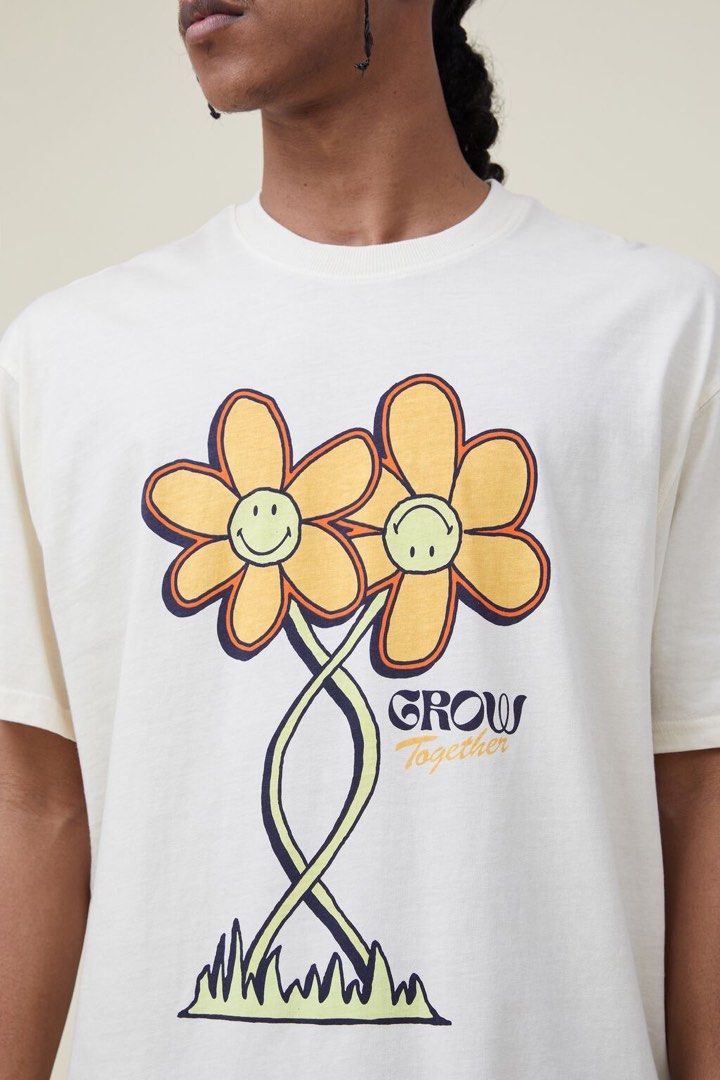 Oversized Backprint Shirts Cotton On x Smiley Brand, Men's Fashion