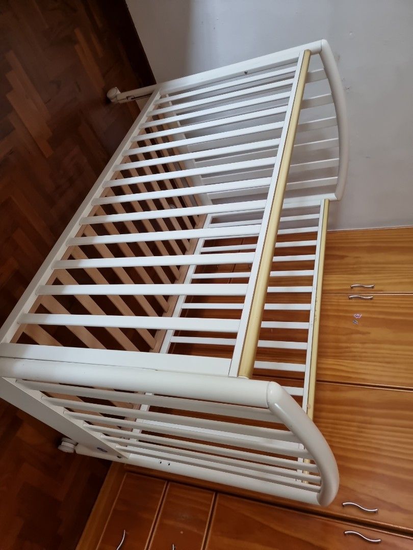 Pali cot 130 x 70, Babies & Kids, Baby Nursery & Kids Furniture, Cots