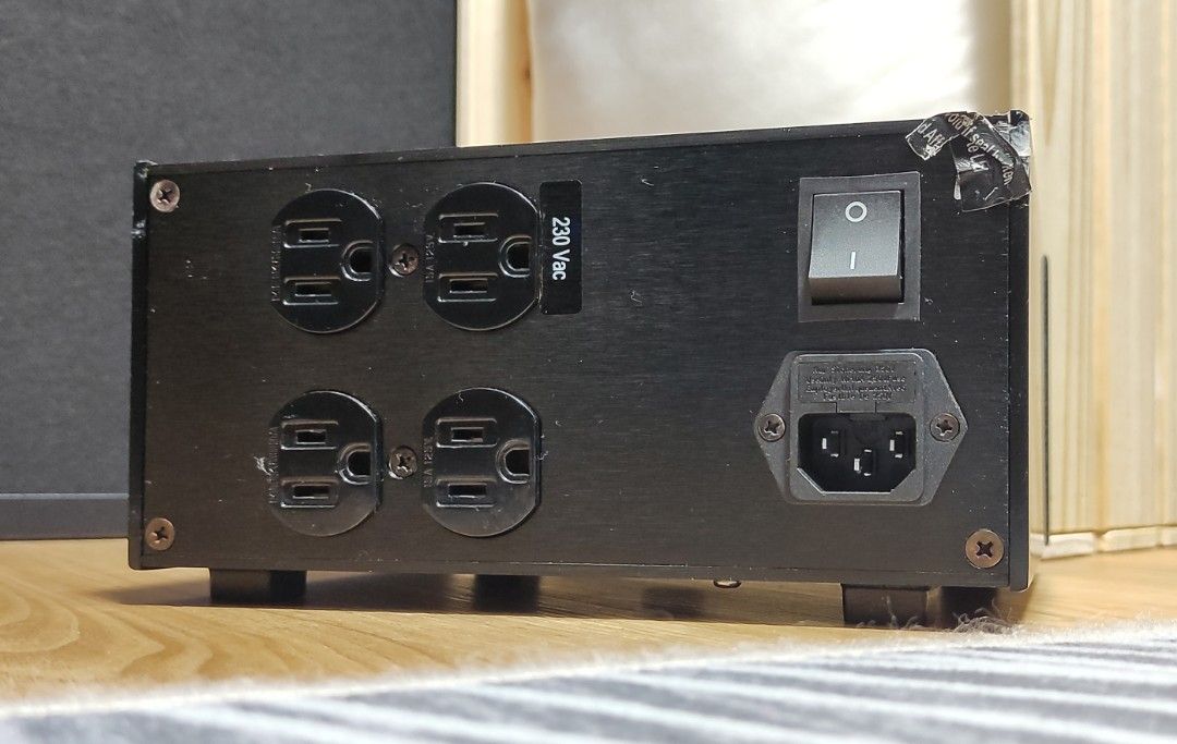 Plixir BAC800 Award Winning Audiophile Power Conditioner (4 US Outlets