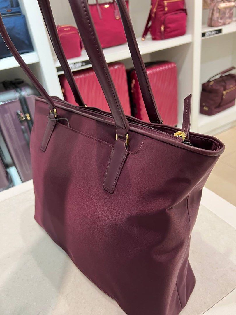 tumi business tote