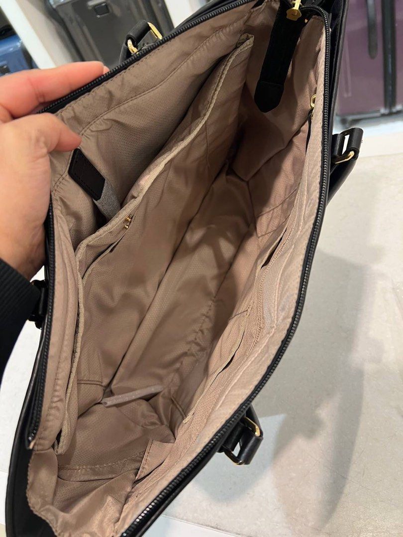 tumi business tote