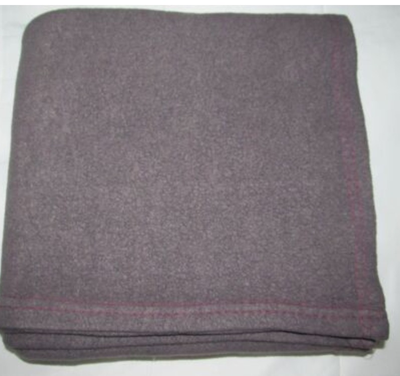 QATAR AIRWAYS grey fleece airline blanket travel throw, Furniture