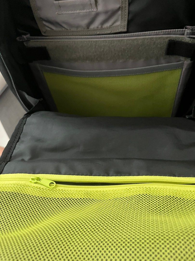 Samsonite backpack, Men's Fashion, Bags, Backpacks on Carousell