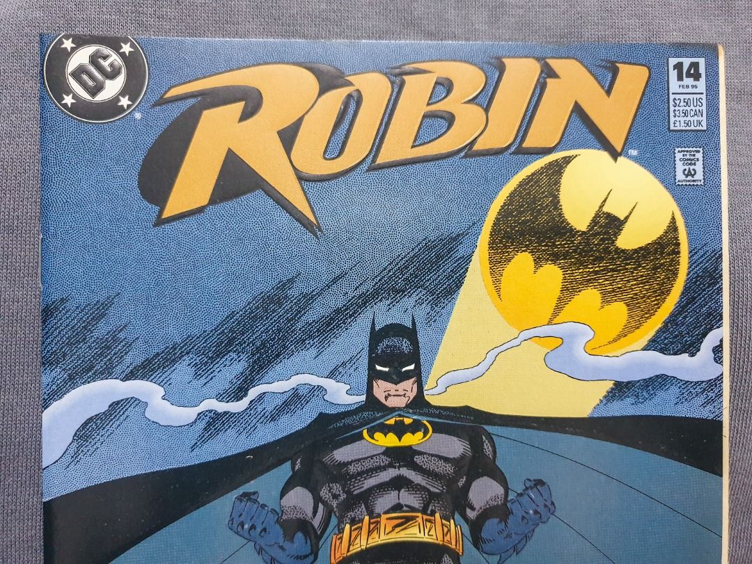 Set of 2 Detective Comics Batman #682 & Robin #14 produced in 1995, Hobbies  & Toys, Books & Magazines, Comics & Manga on Carousell