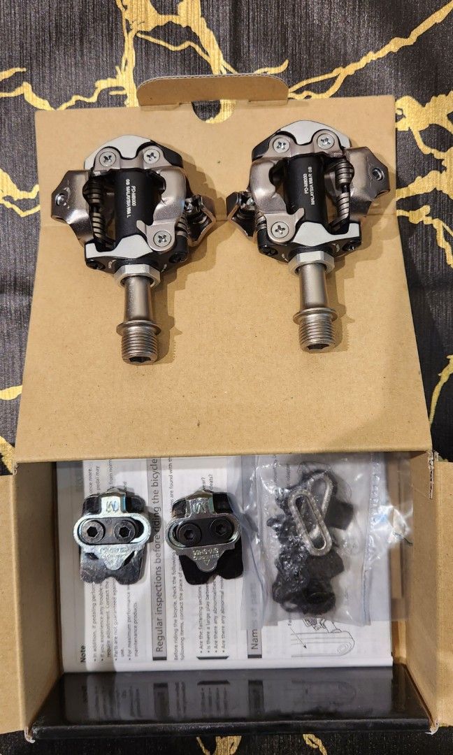 Shimano Deore XT PDM8000 SPD Pedals comes with 2 sets cleats SMSH51