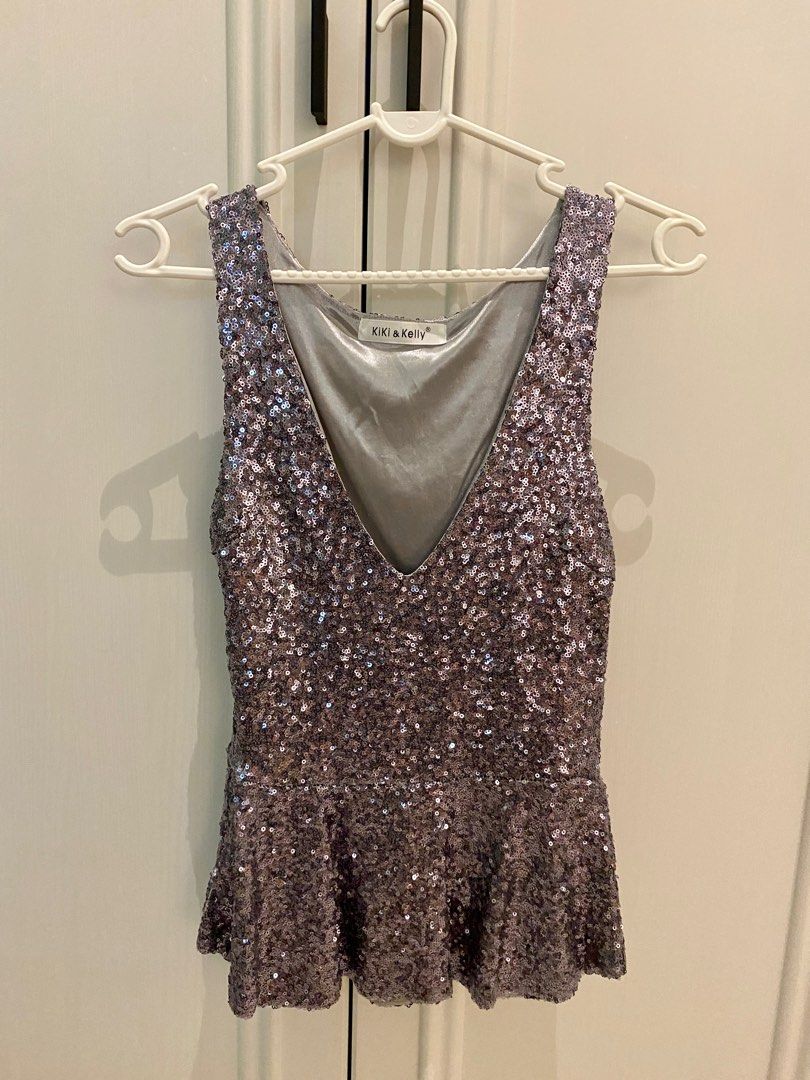 Silver sequin V neck top, Women's Fashion, Tops, Sleeveless on Carousell