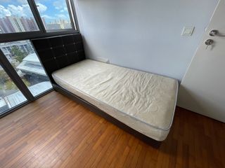 (Category: ) located in . Submitted by lim618 (Listing ID 1211033680, Image 1). Description: .