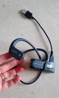 Sony NW-WS623/ NW-WS 623 (Authentic Charger+ cable ONLY)