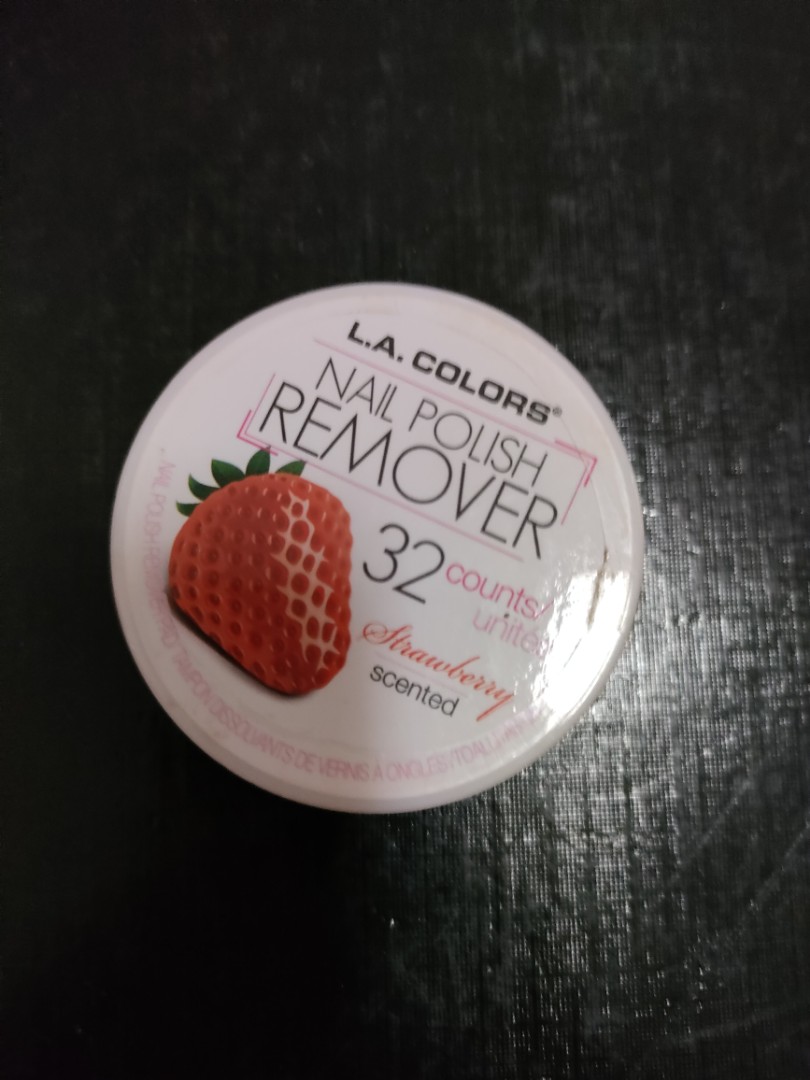 STRAWBERRY NAIL POLISH REMOVER LA colors, Beauty & Personal Care, Hands &  Nails on Carousell