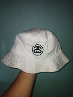 STUSSY LOGO BUCKET HAT