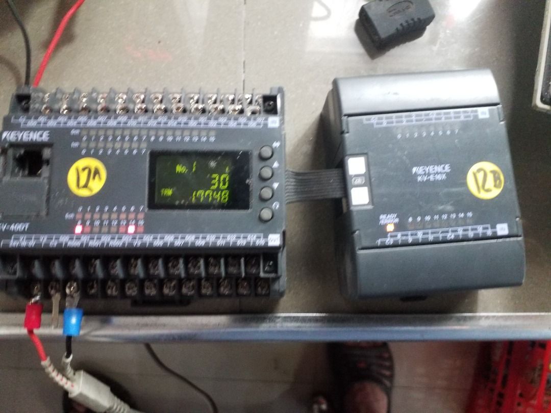 Super-small Programmable Logic Controller with Built-in Display ...