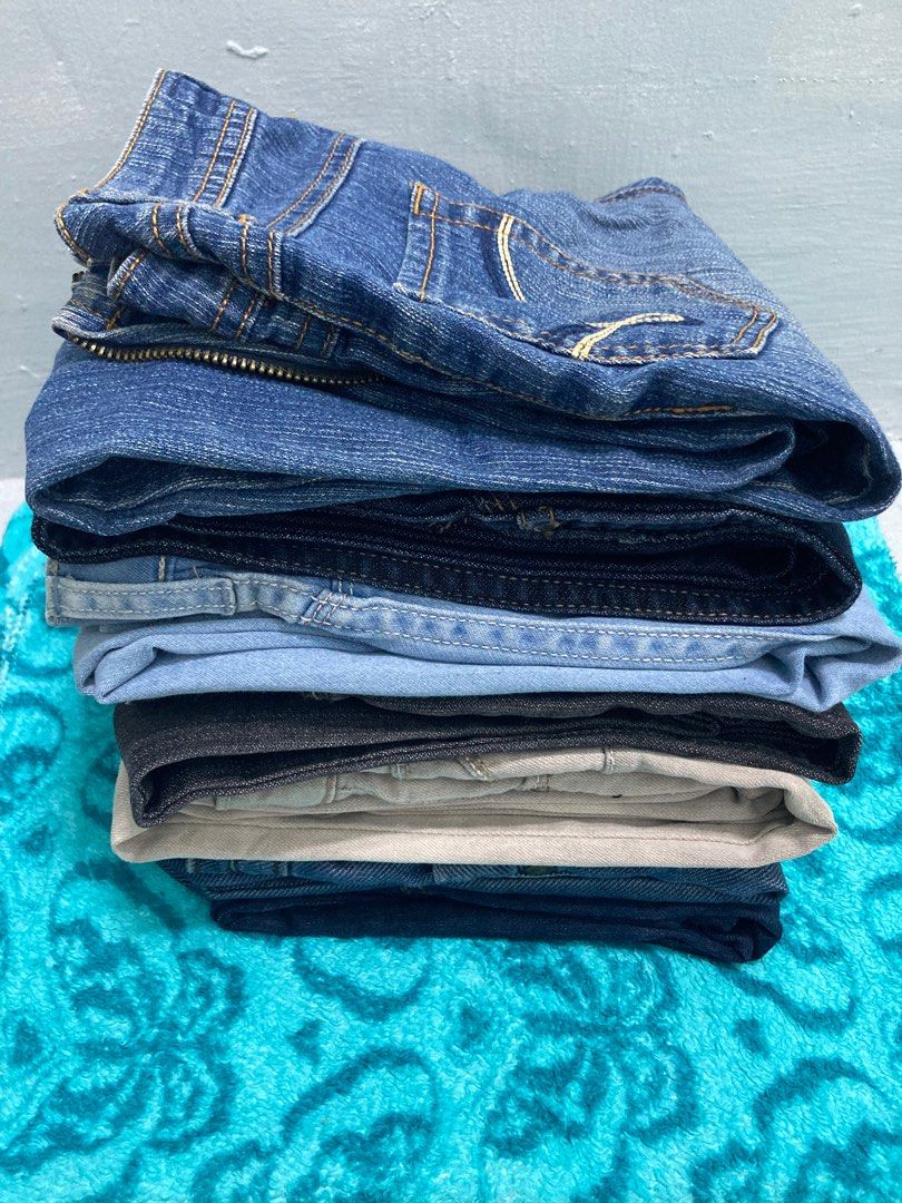 TAKE ALL - Seven Jeans + 1 (Category: Jeans) located in Taguig. Submitted by 9jadotcom (Listing ID 1210924097, Image 2). Description: Take them all home, honey! Seven jeans as listed on my profile, feel free to check individual listings. Sizes are 25-26. All lightly used Freego, Wranco, Redgirl and an MSE one. Total of seven listings cost P940. Save P40 pesos and get one more additional pants not listed. Isn’t that such a deal? 👌 Hit me up if yo