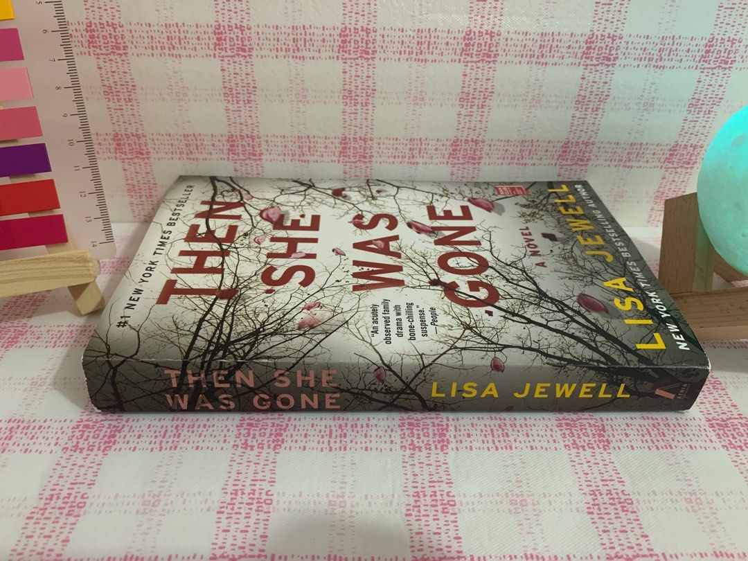 Then She Was Gone - Lisa Jewell, Hobbies & Toys, Books & Magazines
