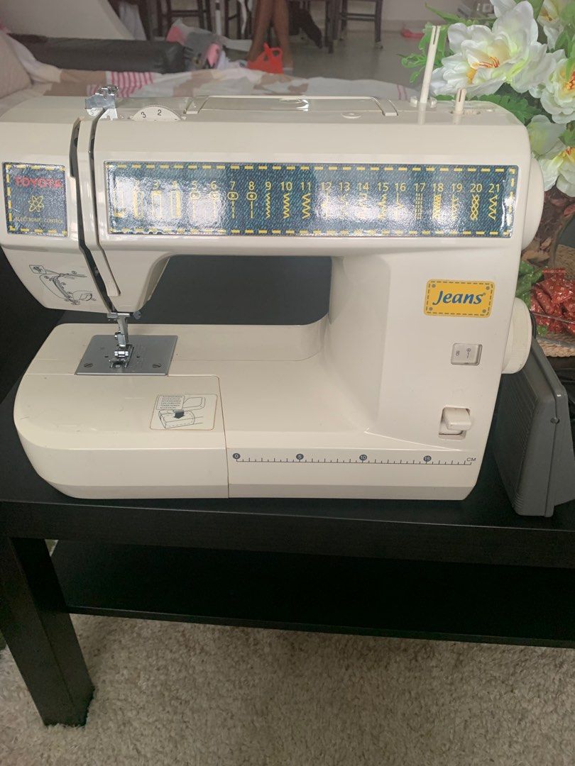 Toyota Jeans sewing machine, TV & Home Appliances, Other Home