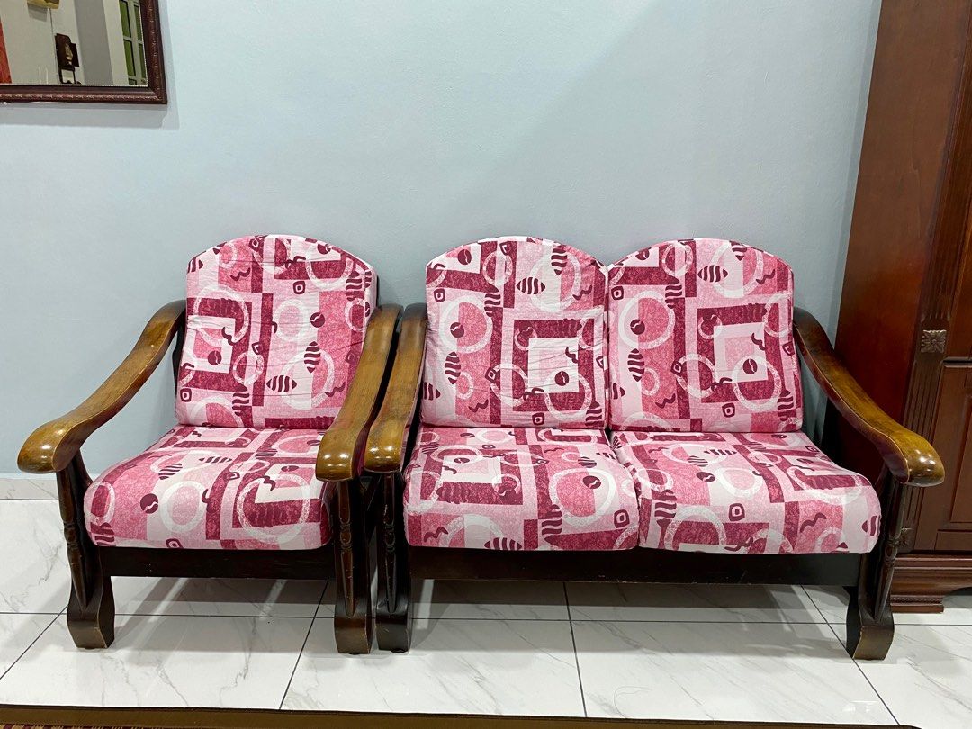 Traditional wooden sofa set (1+2+3 seat with table), Furniture & Home