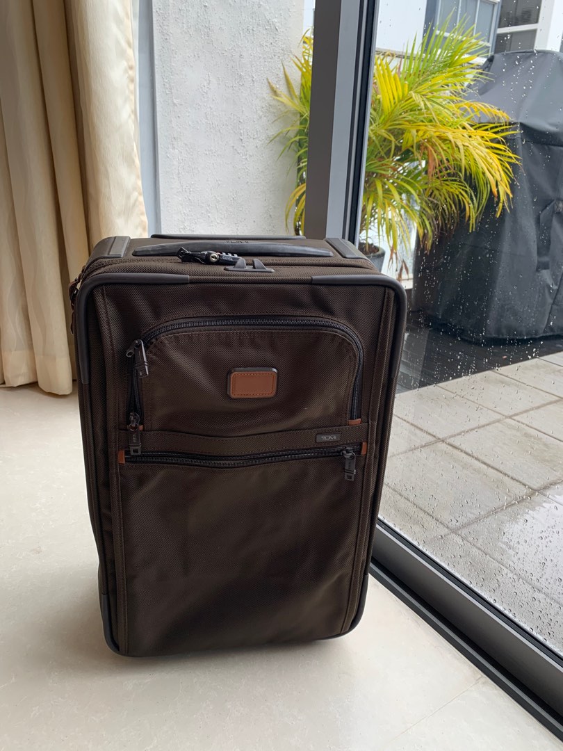 Tumi cabin size bag, Hobbies & Toys, Travel, Luggage on Carousell