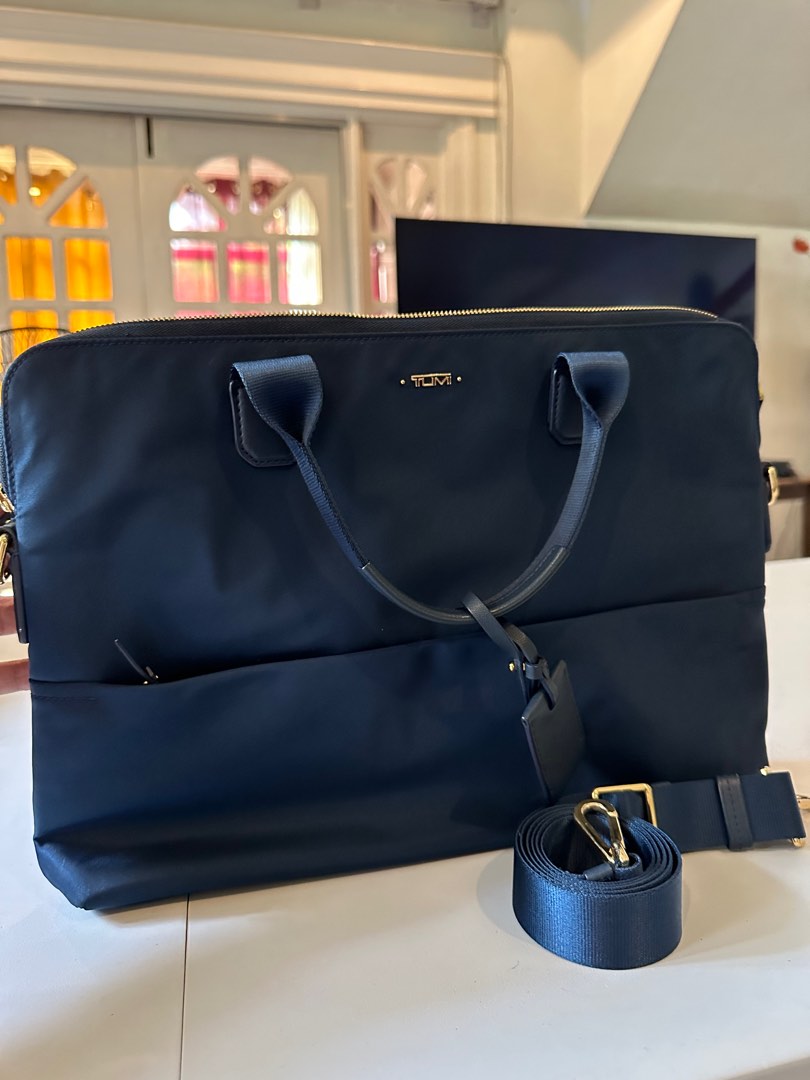 Tumi tina laptop 2024 carrier