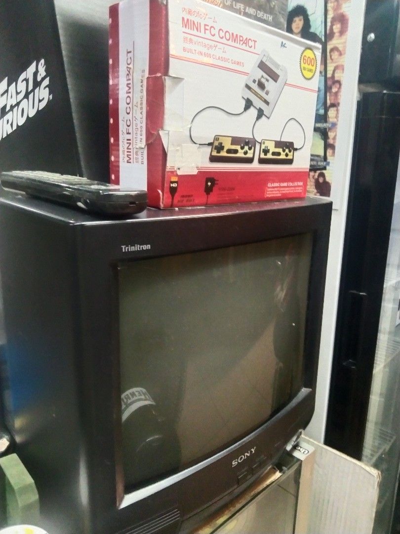 Tv sony 14 + video game 80s