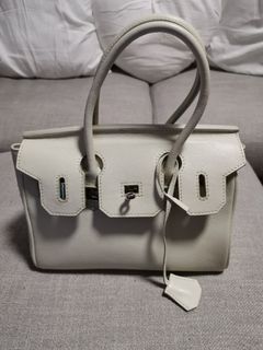 Unbranded leather handbag