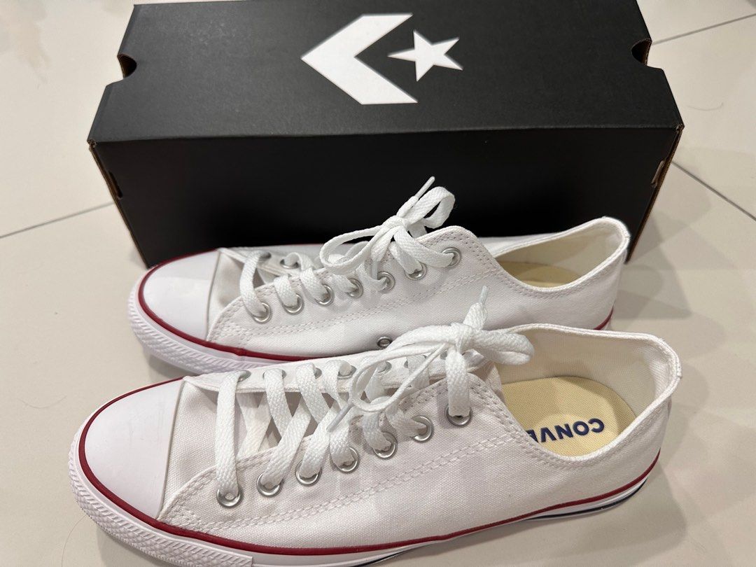 Unisex Converse Chuck Taylor All Star Classic Low Top White