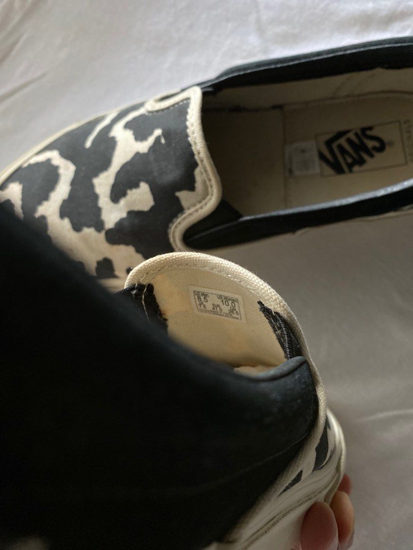 Black And Teal Cow Print Men's Slip On Sneakers
