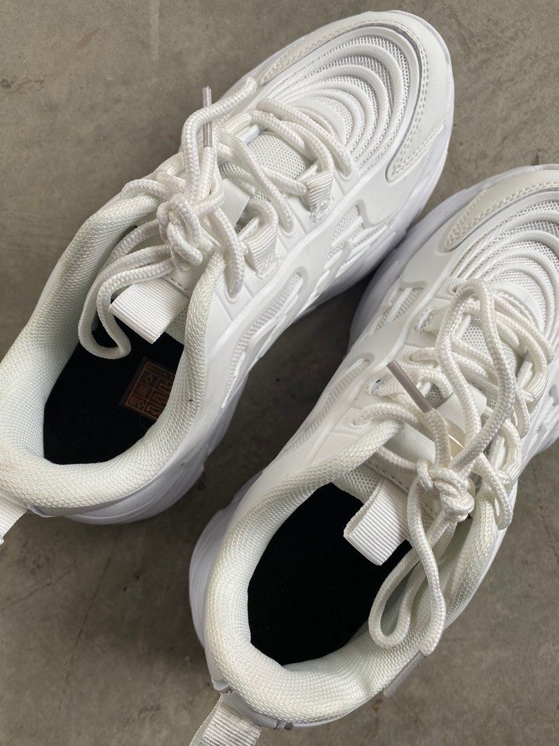 Silver best sale sneakers 219