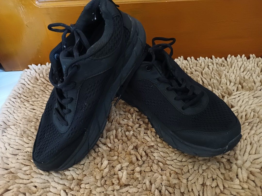 World sales cup shoe