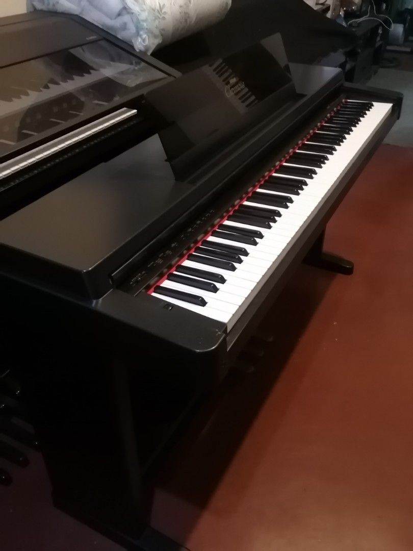 Yamaha Clavinova CLP560 Digital Piano, Hobbies & Toys, Music &