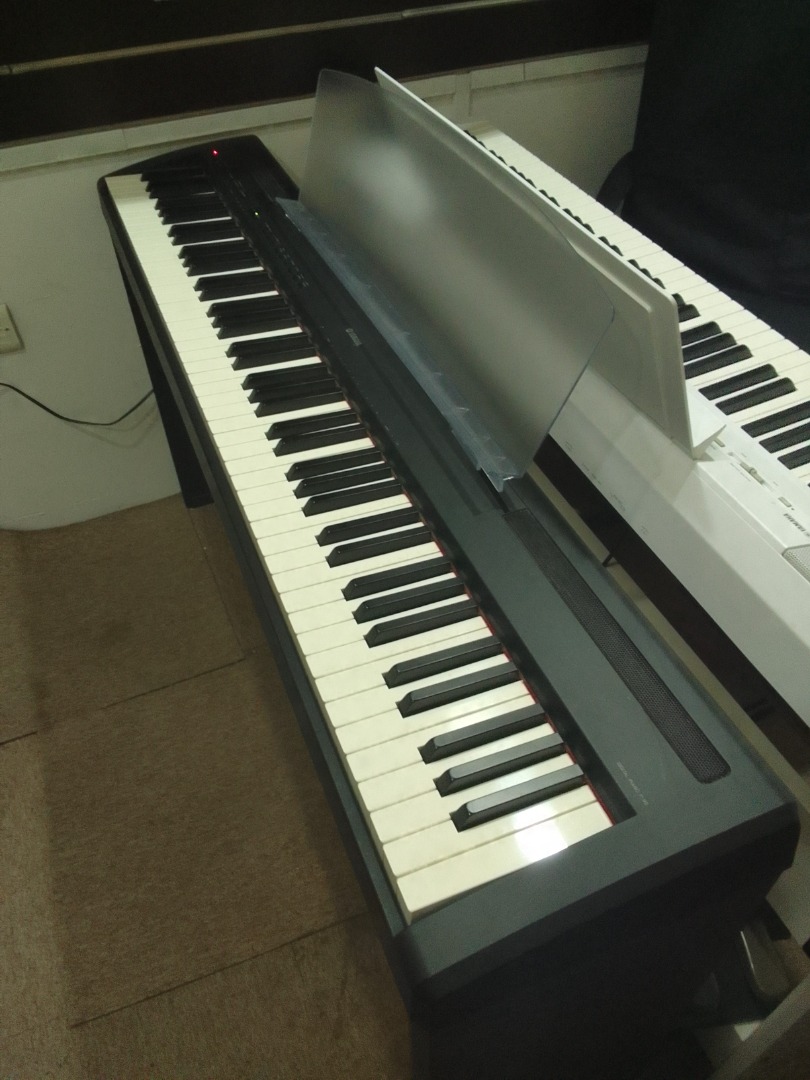Yamaha P95 digital piano, Hobbies & Toys, Music & Media, Musical