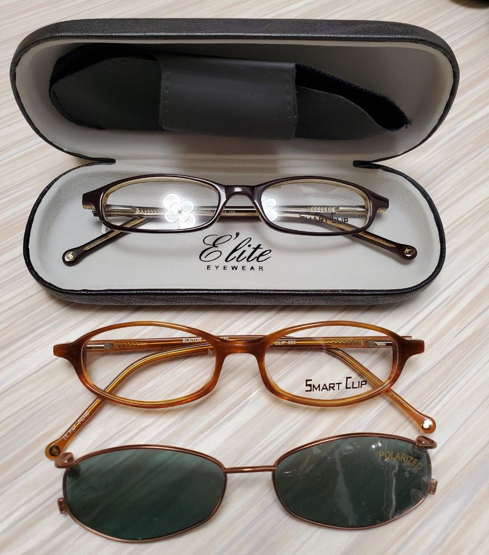 Smart clip eyewear store