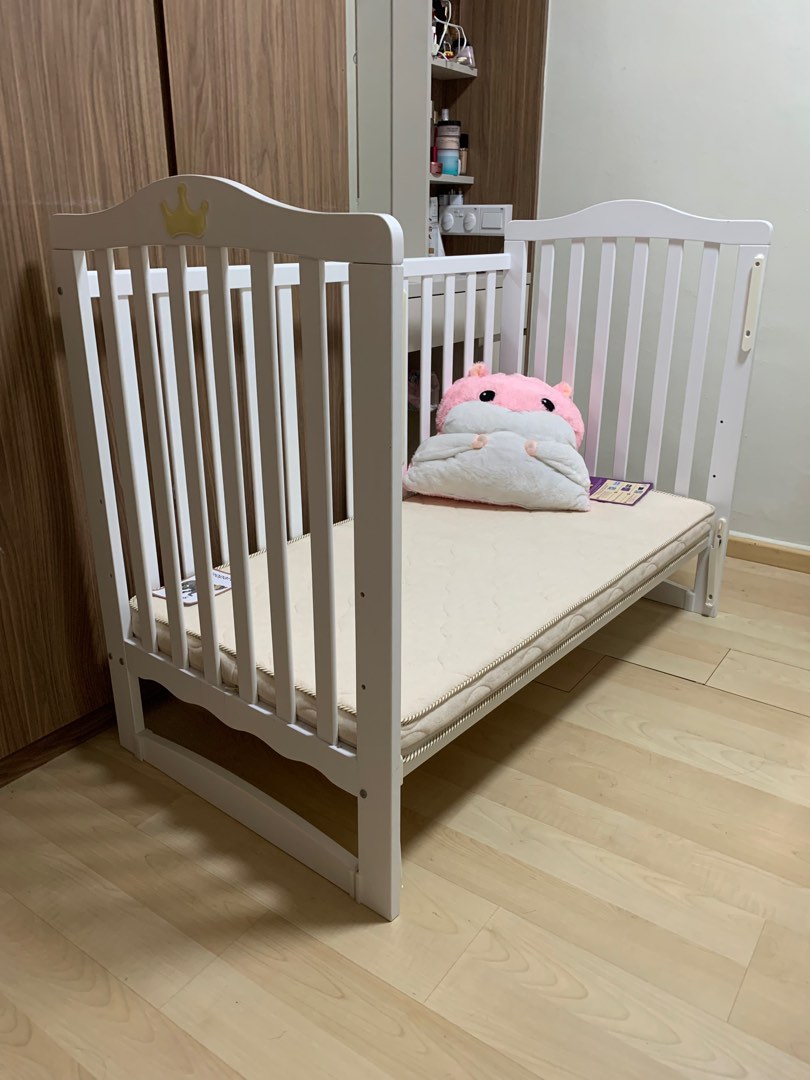 7 in 1 baby cot convertible, Babies & Kids, Baby Nursery & Kids
