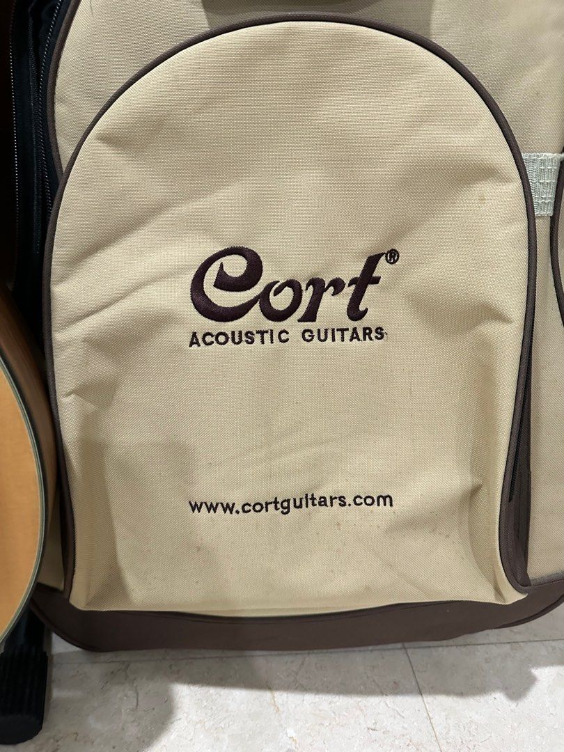 Acoustic 3/4 Guitar - limited edition, Hobbies & Toys, Music & Media ...