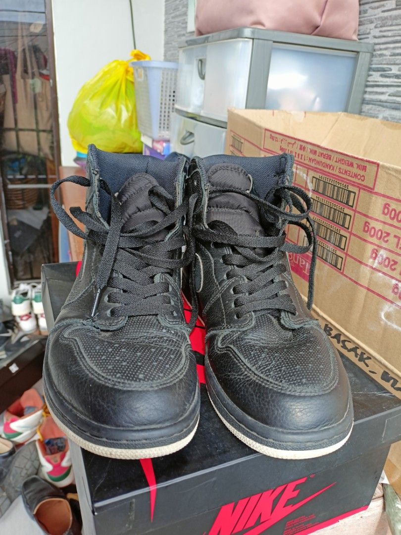 Air Jordan 1 Perforated Black High Og, Men's Fashion, Footwear 