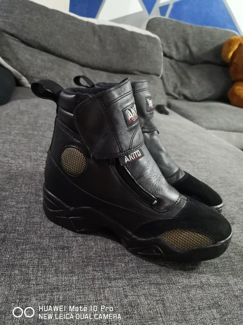 Akito motorcycle boots sale